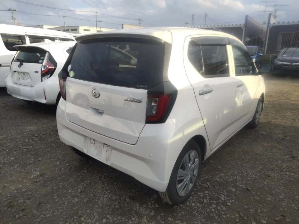 Daihatsu Mira e:S LA350S 2021